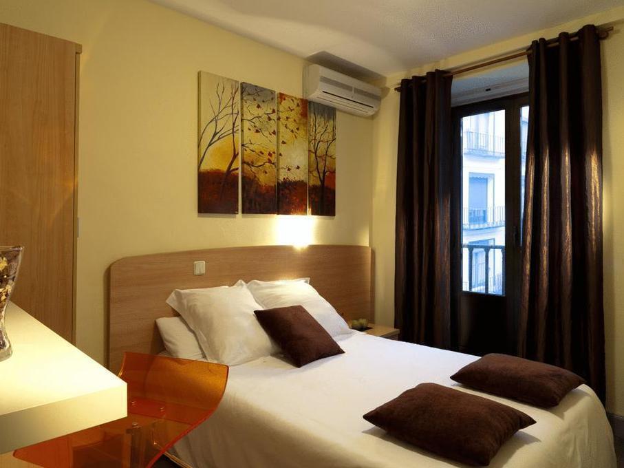 Thc Bergantin Hostel Madrid Eksteriør bilde